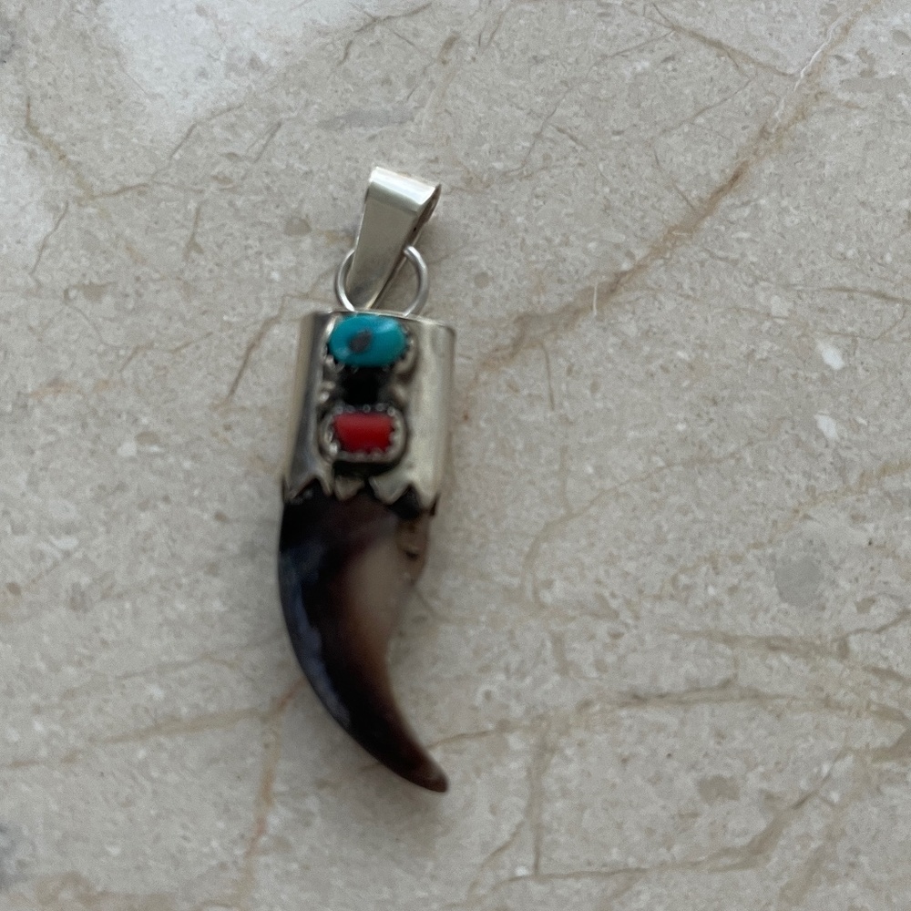 SILVER BEAR'S CLAW PENDANT